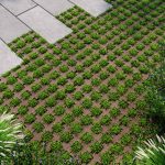 Бетонна газонна решіткаі коричнева