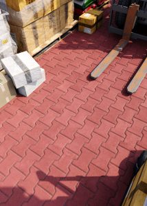 Бруківка Гантель червона