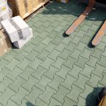 Бруківка Гантель зелена