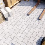 Бруківка Гантель біла