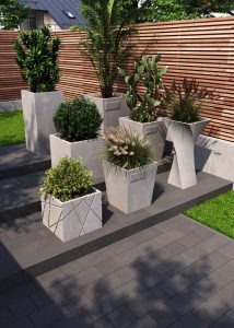 Бетонне кашпо для квітів сіре