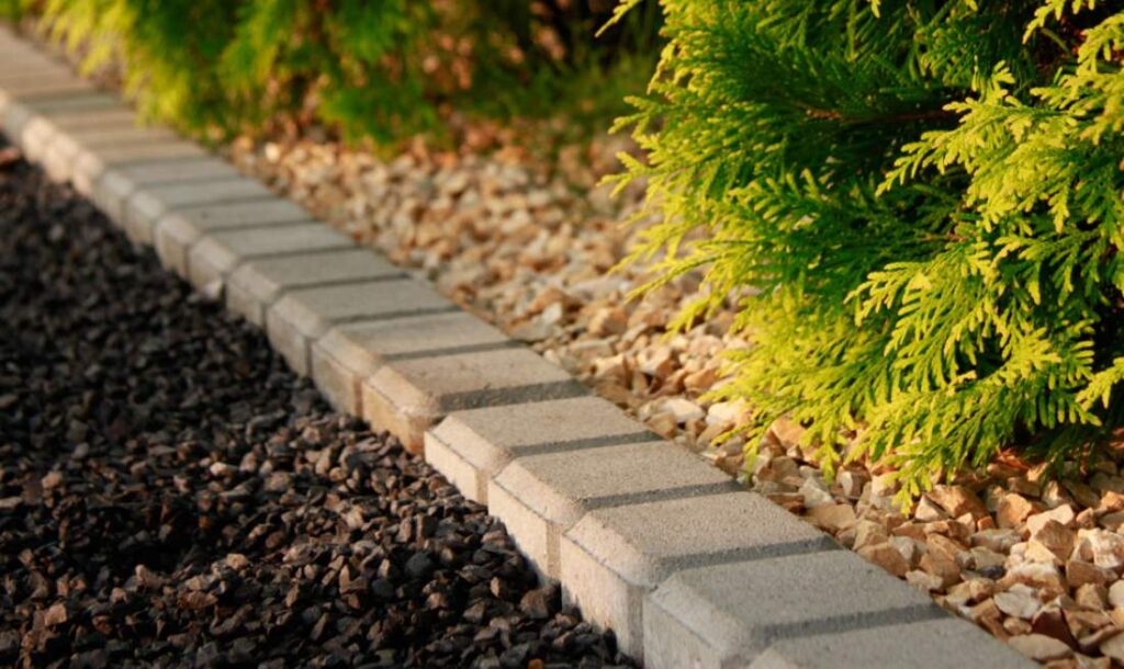 Палісад прямокутний і сходи хз бруківки