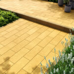 Покриття для тераси, плитка жовта